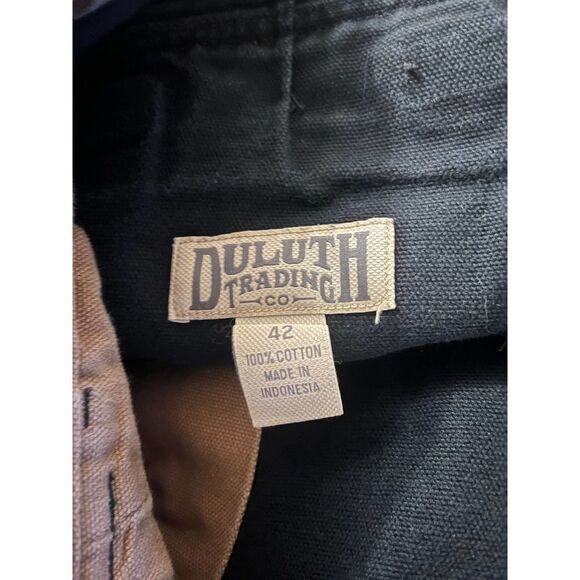 Duluth Trading Company Black Mens Cargo Shorts Size 42 in good condition. - Picture 5 of 5